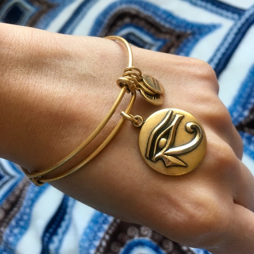 Alex and Ani bangle ❤️